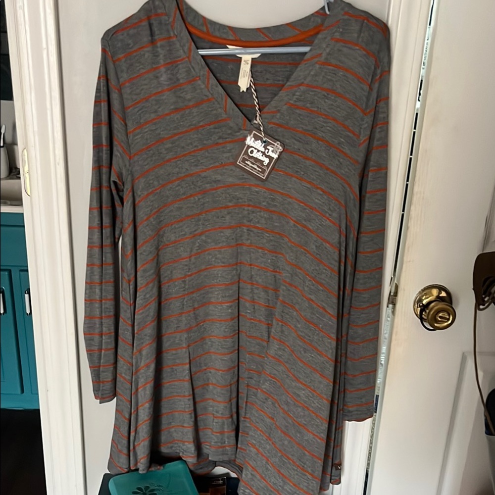 Matilda Jane orange and Gray Tunic 3/4 Sleeve V-Neck
